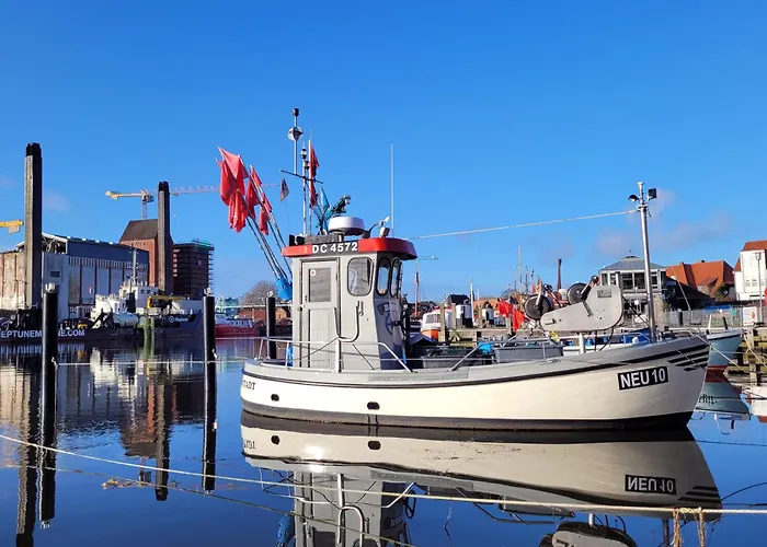 Neues Schmuckstueck Am Hafen Erstklassige Einrichtung Und Fantastischer Ausblick Von \